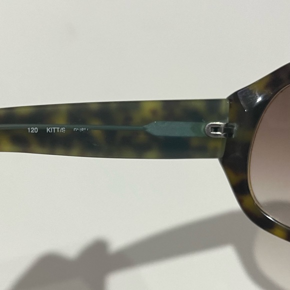 PRE-LOVED KATE SPADE SUNGLASSES - Picture 7 of 7